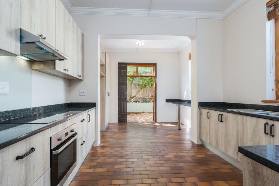 3 Bedroom Property for Sale in Sea Point Western Cape